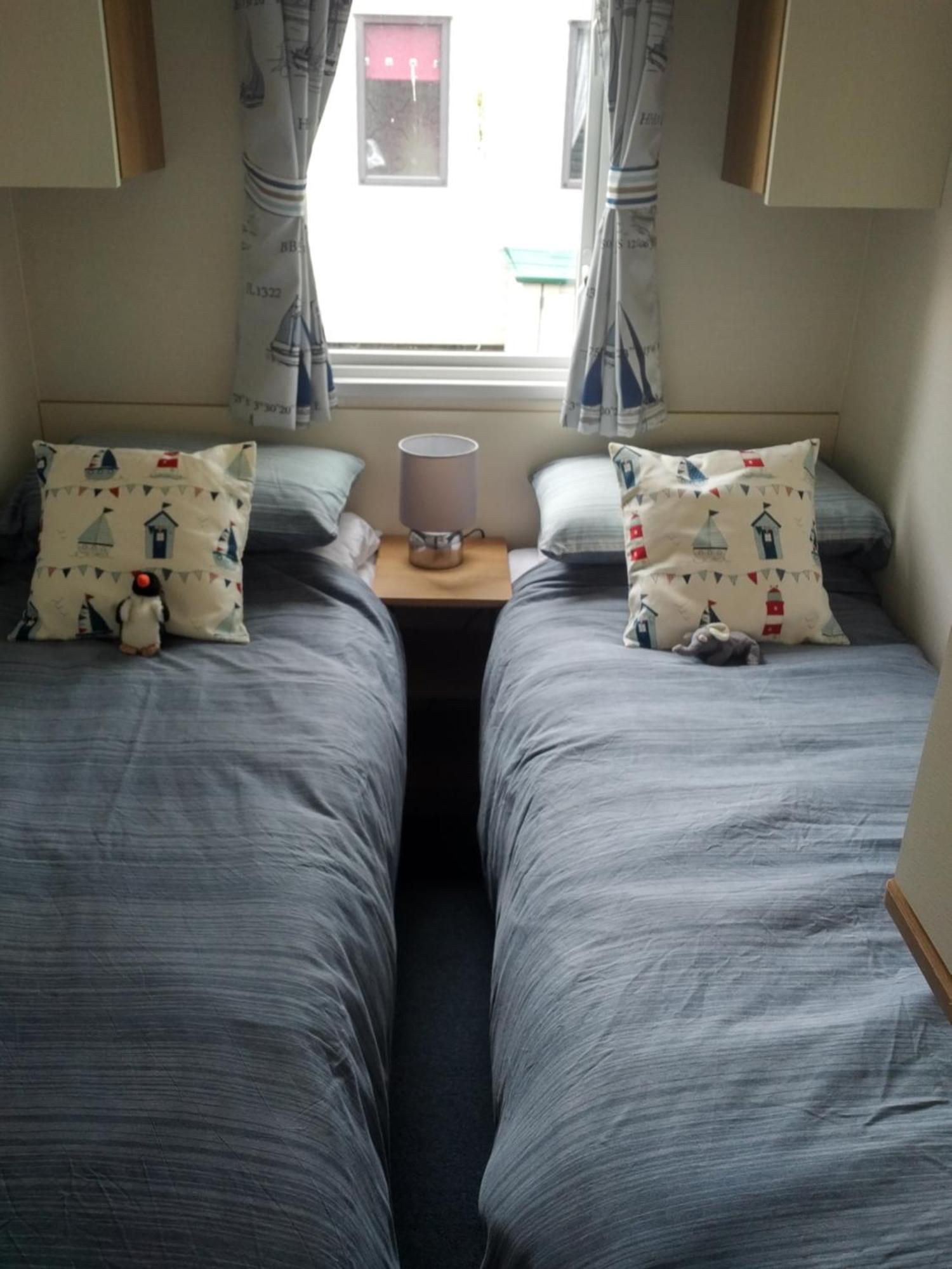 Haggerston Lola The Lodge And Betty The Van Cheswick  Habitación foto
